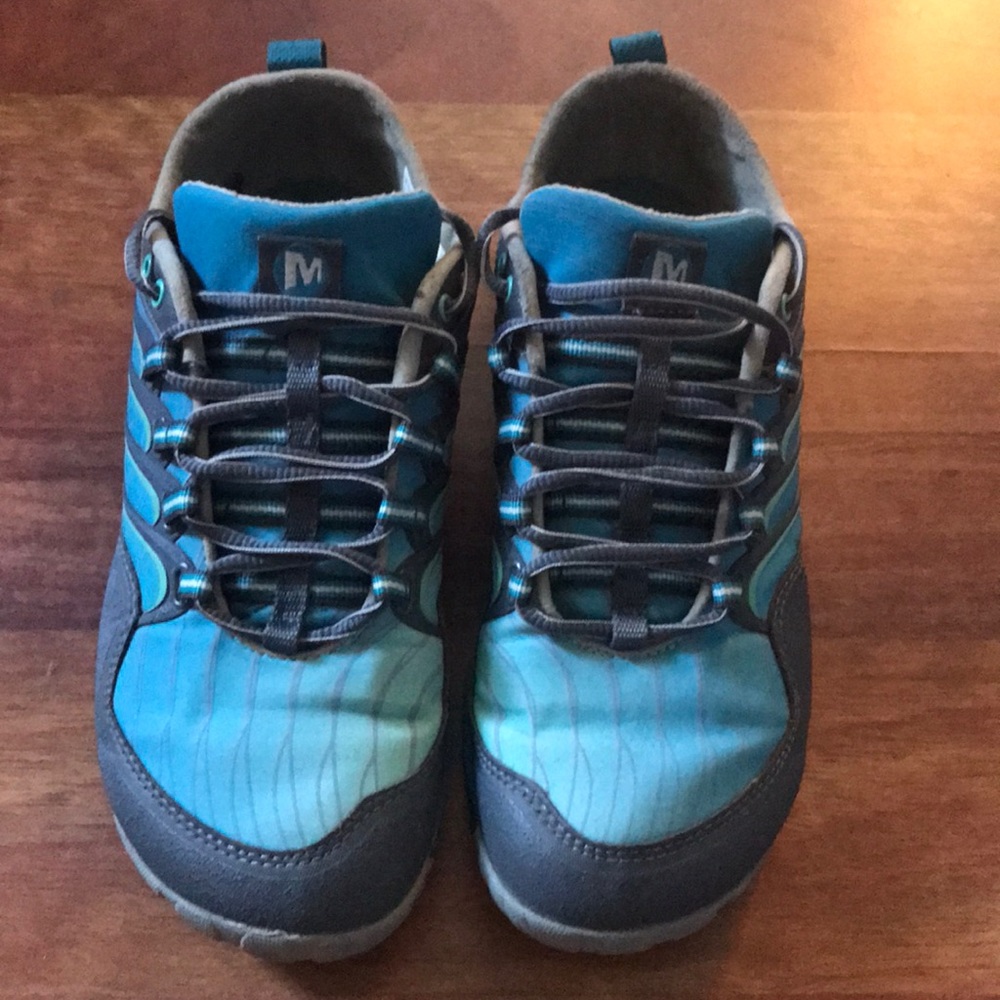 Women’s barefoot Lithe glove castle rock